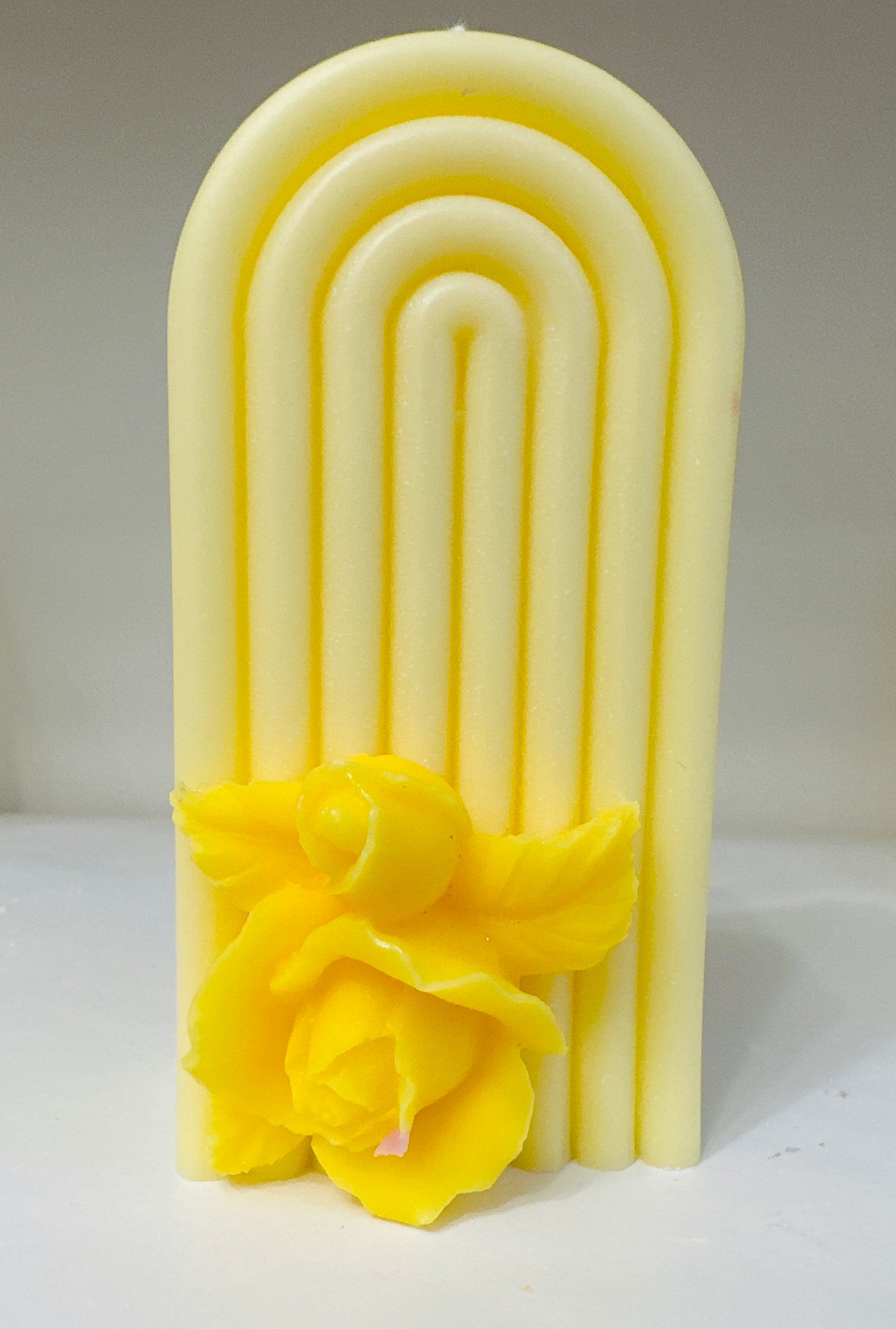 Small arch floral candle